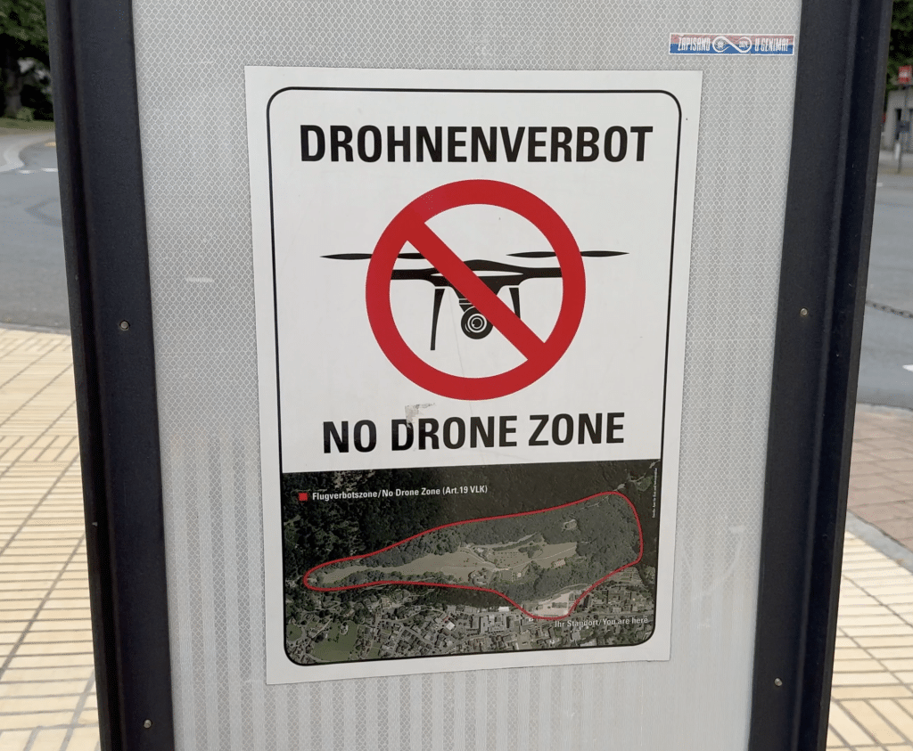 volare con il drone in Italia zona rossa easa droni regolamento regole nfz assicurazione Dronezine Liechtenstein Vaduz laws