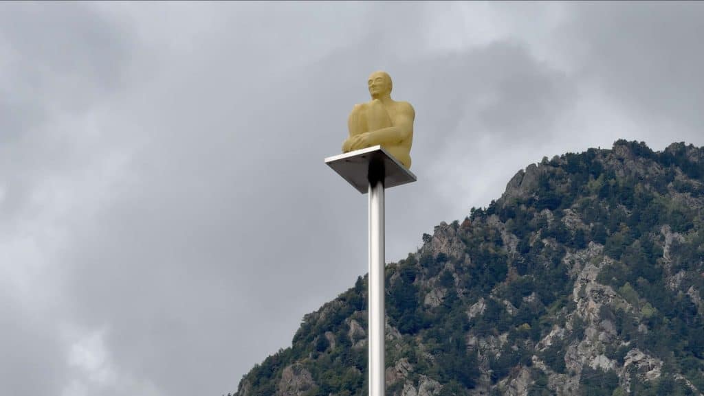 7 poets caganer installazione artistica andorra la vella statue